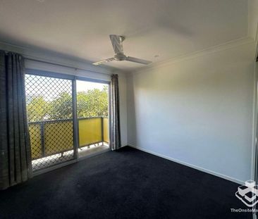 Mansfiled State High Catchment Modern 4 bedrooms Townhouse for rent - Photo 3