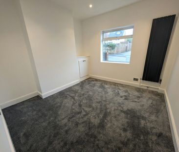 Terraced House to rent on - Photo 4