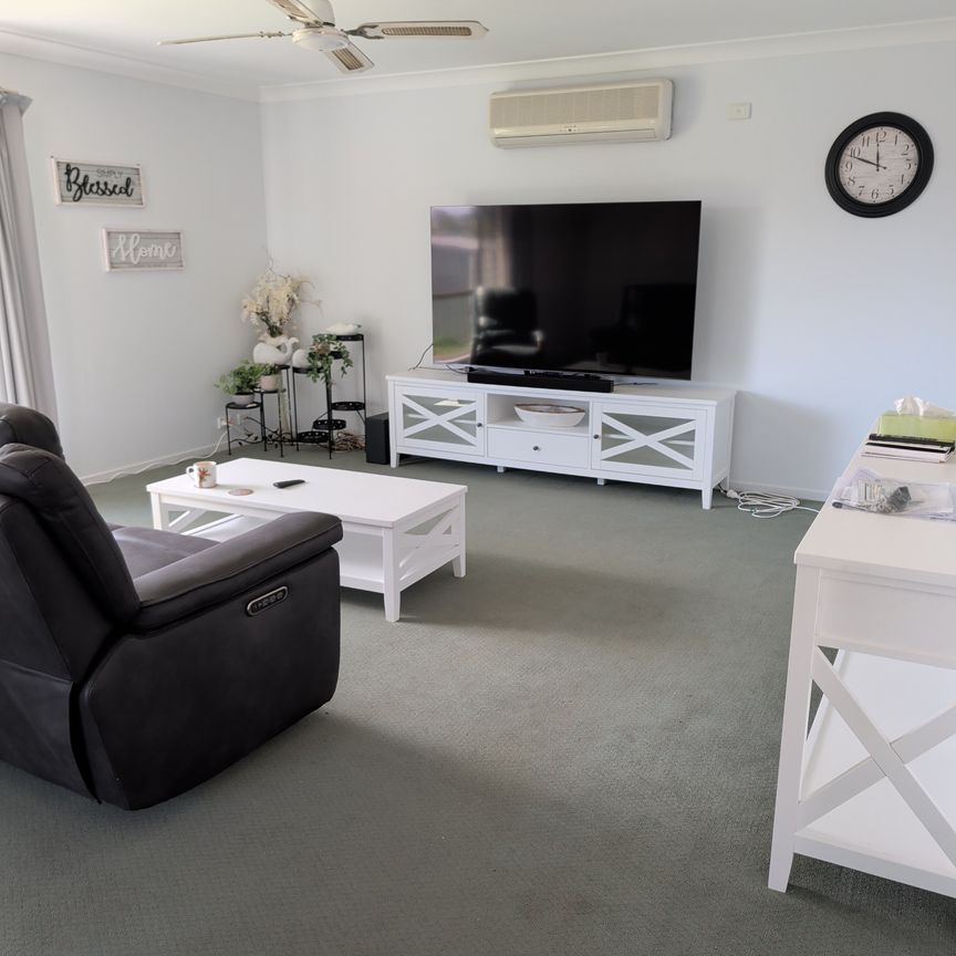 Robina - Photo 1