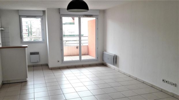 location Appartement T2 DE 43.5m² À MARSEILLE - Photo 1