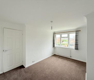 3 bedroom end of terrace house to rent - Photo 4