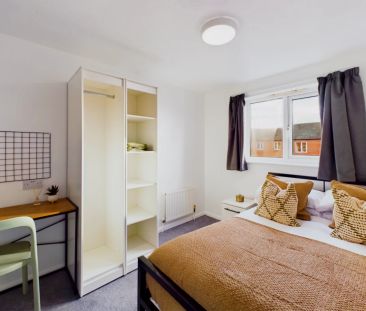 6 Bedroom House - Photo 6