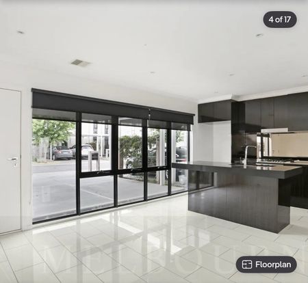 Springvale - Photo 2