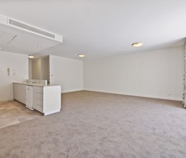 Spacious Three-Bedroom Apartment with Balcony in Prime Kingston Loc... - Photo 1