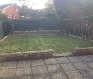 2 bedroom semi-detached house to rent - Photo 6