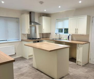 3 bedroom semi-detached house to rent - Photo 6