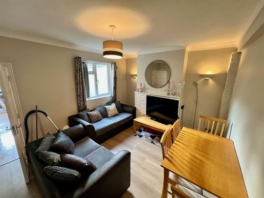 3 bedroom terraced house to rent - Photo 1