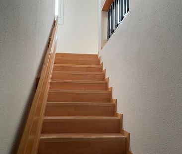 "Eine neu renovierte Wohnung steht im Angebot" - Photo 3