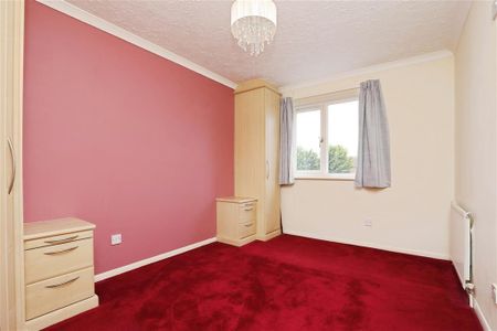 Harry Blunt Way, Scarning, DEREHAM - Photo 5