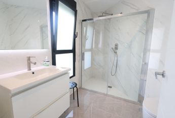 Villa de Lujo en Primera Línea de Playa en Cala Capitán