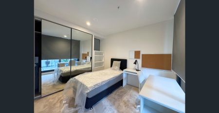 Spacious 2‑Bed, 2‑Bath Apartment – Prime CBD Location with great view! - Photo 2