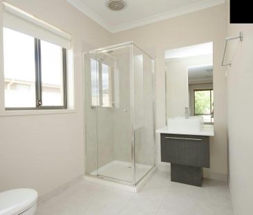 4 Bedroom Family Home in White Box Rise - Photo 6