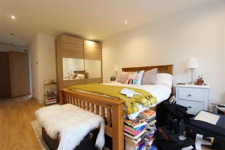 Beaconsfield Road, Seven Sisters, N15 - Photo 3