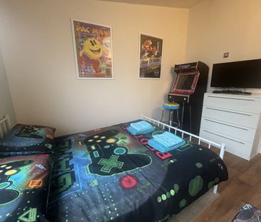 Bush Estate, Norwich, Eccles-On-Sea - Photo 1