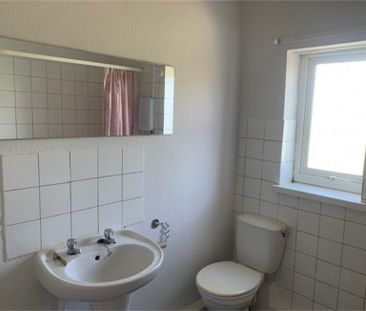 1 Bedroom Apartment To Let - Photo 5
