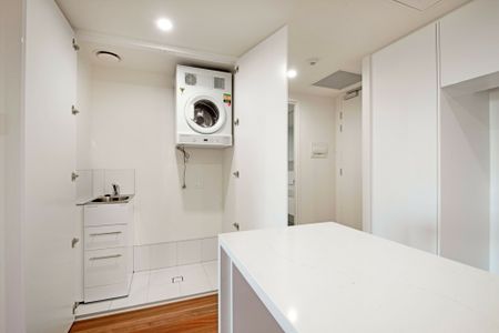 Luxury in the Heart of the City - Photo 2