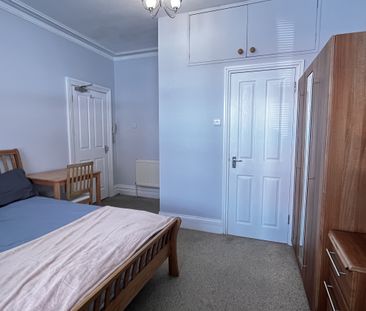 Ashley Road, Poole, Dorset, BH14 - Photo 4