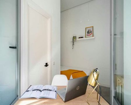 Calle de San Lorenzo, Madrid, Community of Madrid 28004 - Foto 2