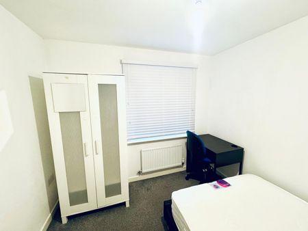 Room in a Shared House, Deep Pit Road, BS5 - Photo 4