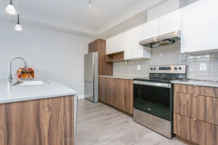 1121 Cooke Boulevard NE #11 - Photo 2