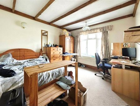 4 bedroom flat to rent - Photo 5