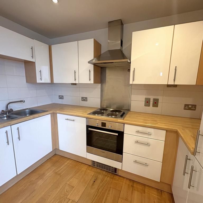 1 bedroom flat to rent - Photo 1