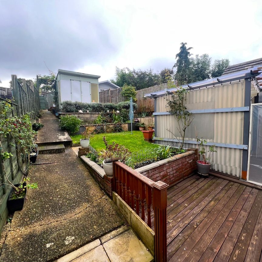 2 bedroom semi-detached bungalow to rent - Photo 1