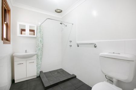 18 Wanawong Drive, Thornleigh NSW 2120 - House For Rent | Domain - Photo 5