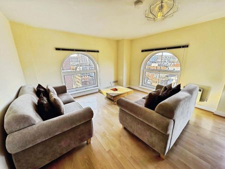 2 bedroom flat to rent - Photo 2