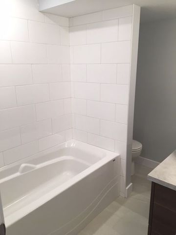 For Lease - 1258 Firestone Crescent Unit# B, Parkway Park - Queensway Terrace S and Area, Ontario - Photo 5