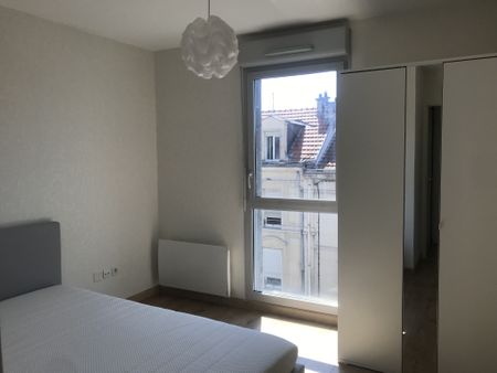Appartement RUE DE COURCELLES - Photo 3