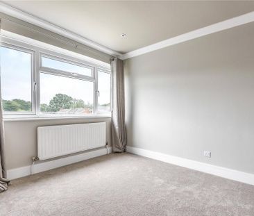 3 bedroom detached house to rent - Photo 3