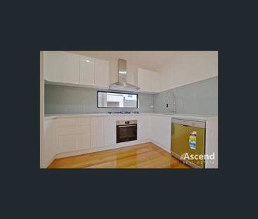 2/40 Whittens Lane, Doncaster, Vic 3108 - Photo 3