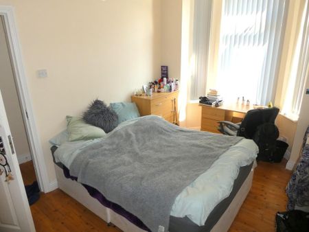 3 bedroom terraced house to rent - Photo 4
