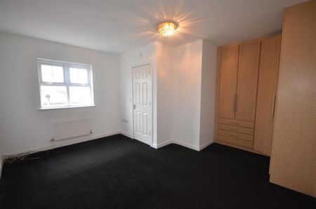 5 bedroom townhouse to rent - Photo 2