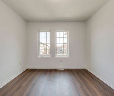 For Lease - 365 Dahlia Trail, Oakville, Ontario - Photo 3