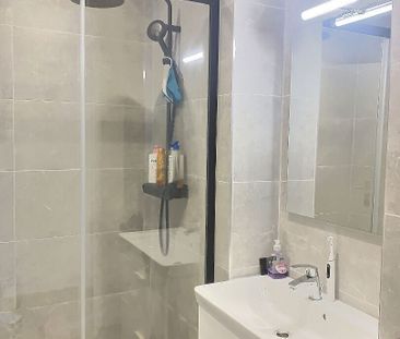 A louer une chambre en colocation dans un appartement de type 3 - M... - Photo 6