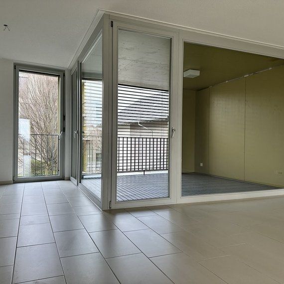 Moderne 3.5-Zimmerwohnung an zentraler Lage - Photo 1