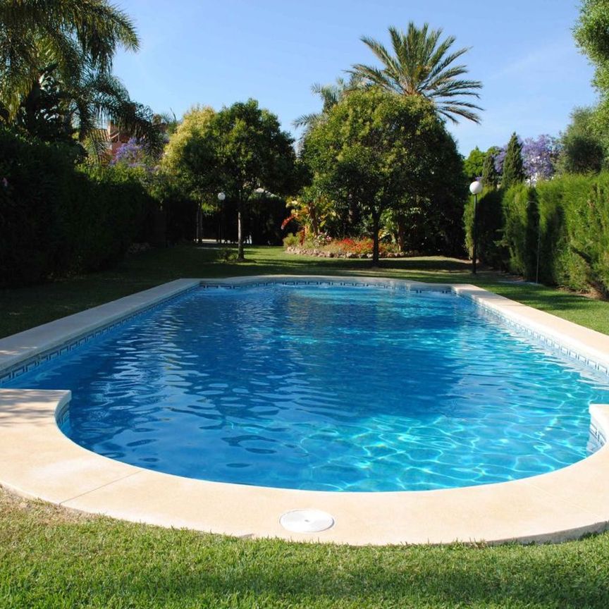 Alquiler de chalet pareado en Calle Galicia - Photo 1