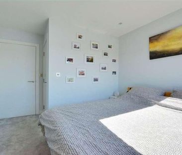 Knights Tower, Wharf Street, London, SE8 - Photo 4