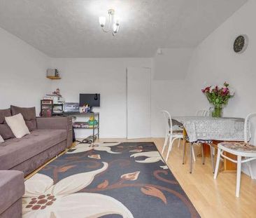 Kirkham Road, London, E6 - Photo 3