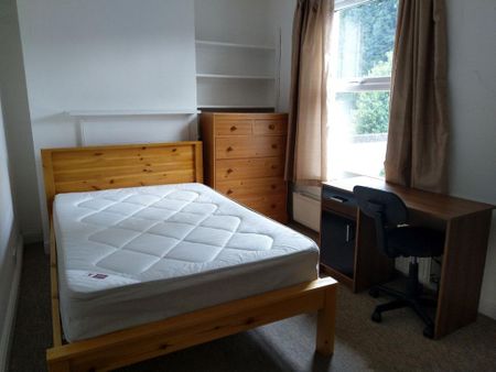 5 bedroom house share to rent - Photo 3