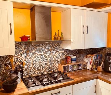 4 Bed Semi-Detached House, Westhorne Avenue, SE9 - Photo 6