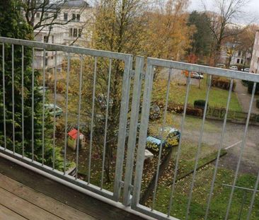 Frei ab 1.5.26 - Inkl. EBK *** Balkon in den ruhigen Hinterhof - Photo 1