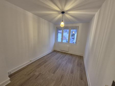 Location Appartement 3 pièces 46m² BOULOGNE SUR MER 62200 - Photo 2