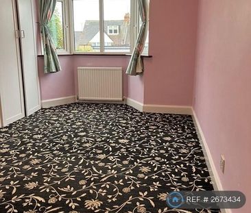 2 bedroom maisonette to rent - Photo 3