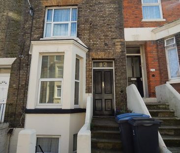 1 bedroom flat to rent - Photo 4