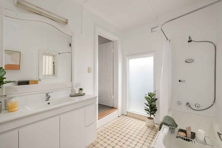 29 Elswick Street Petersham - Photo 3