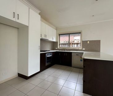 Contemporary and Location!! - Photo 4