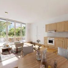 Smartes Wohnen auf Zeit - Erstklassiges City-Pied-Ü-terre mit Innenhof-Terrasse - Foto 1